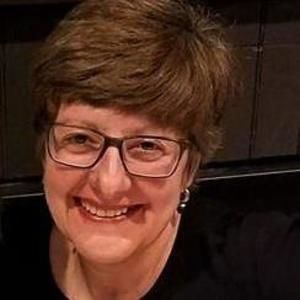 Meet your Posher, Linda